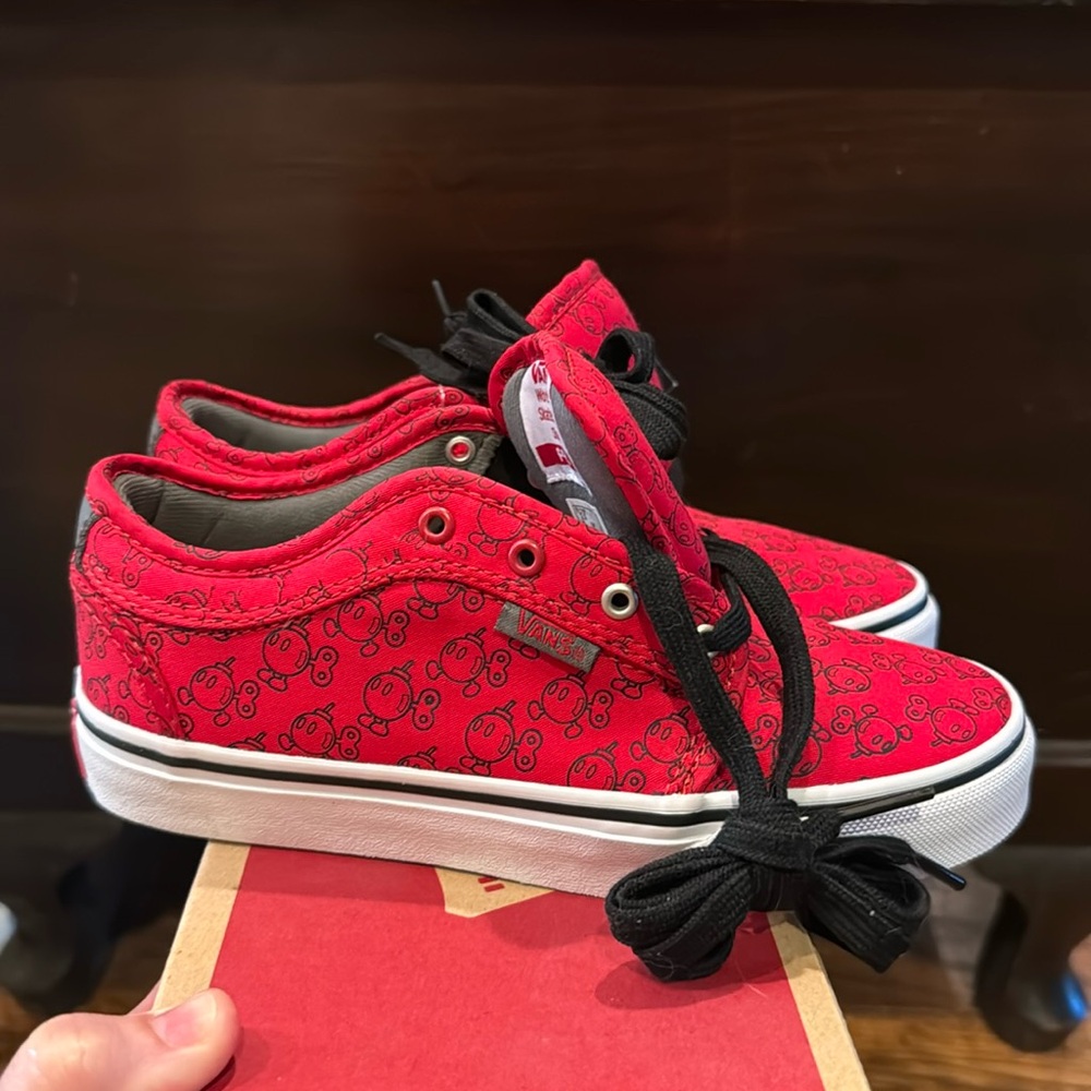NEW Vans Nintendo Bob-omb Skate Sneakers Unisex Mario